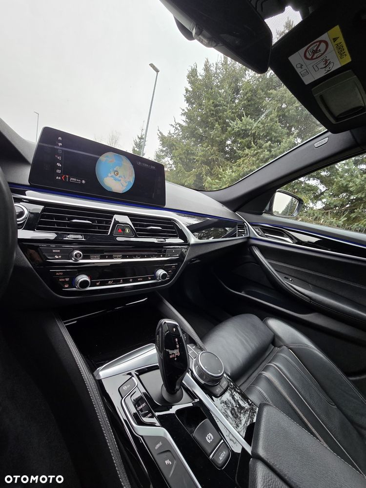 BMW Seria 5 530e iPerformance M Sport sport - 18