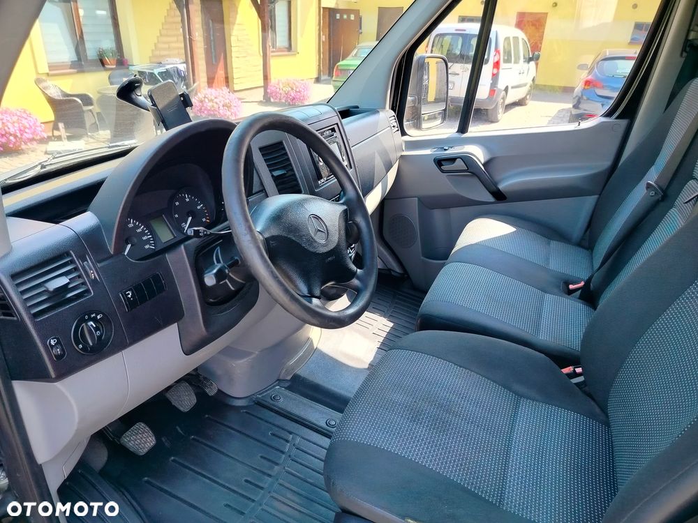 Mercedes-Benz Sprinter - 10