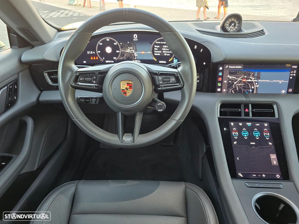 Porsche Taycan Standard - 10