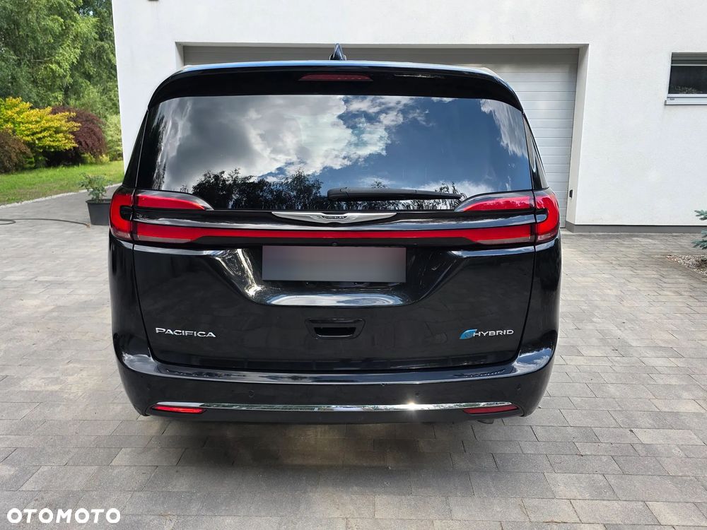 Chrysler Pacifica - 5