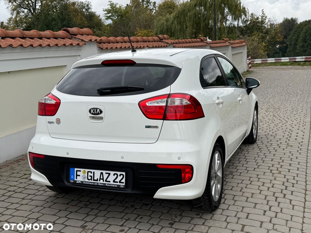 Kia Rio - 36