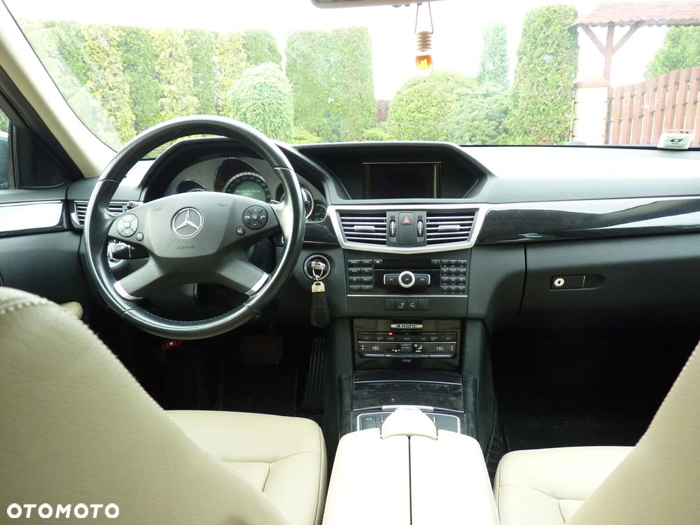 Mercedes-Benz Klasa E 350 CDI BlueEff Avantgarde - 15