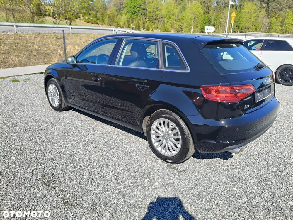 Audi A3 Sportback 1.6 TDI ultra Attraction - 3