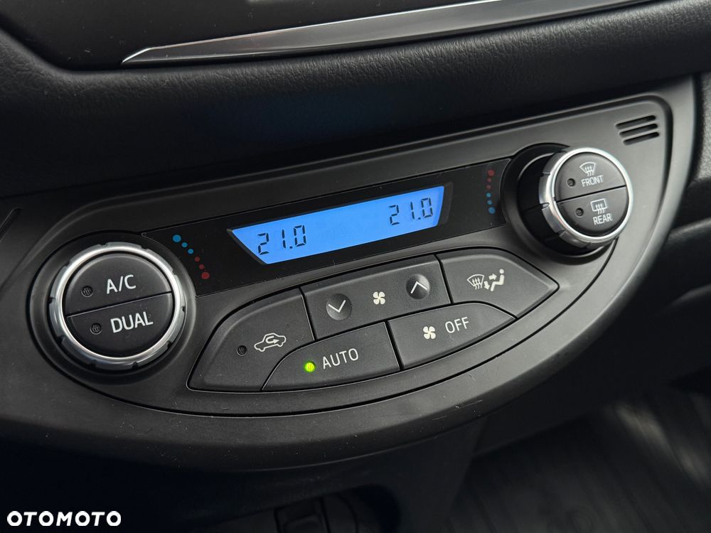 Toyota Yaris 1.5 VVT-i Y20 Club - 33