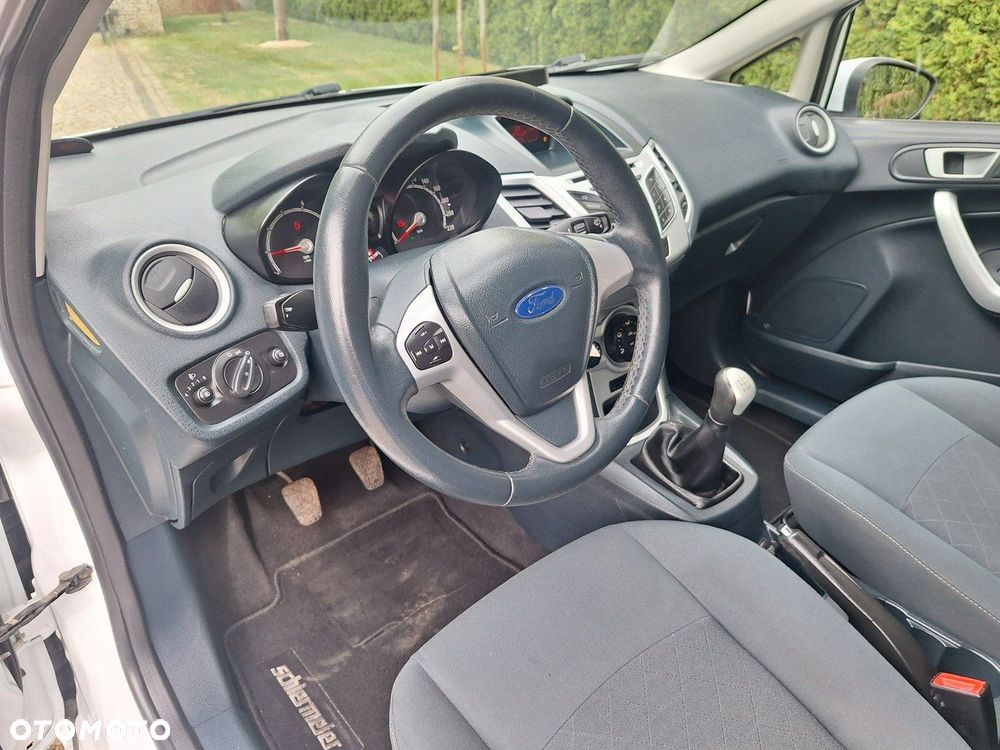 Ford Fiesta - 8