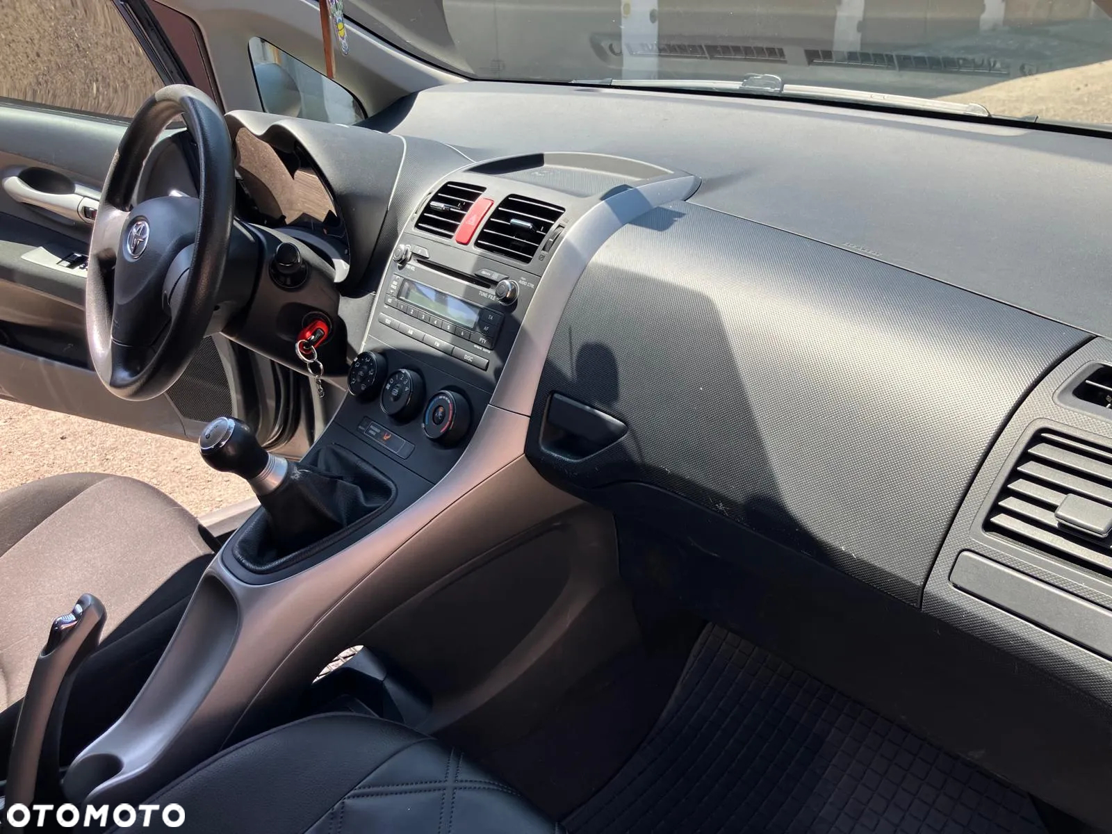 Toyota Auris - 11