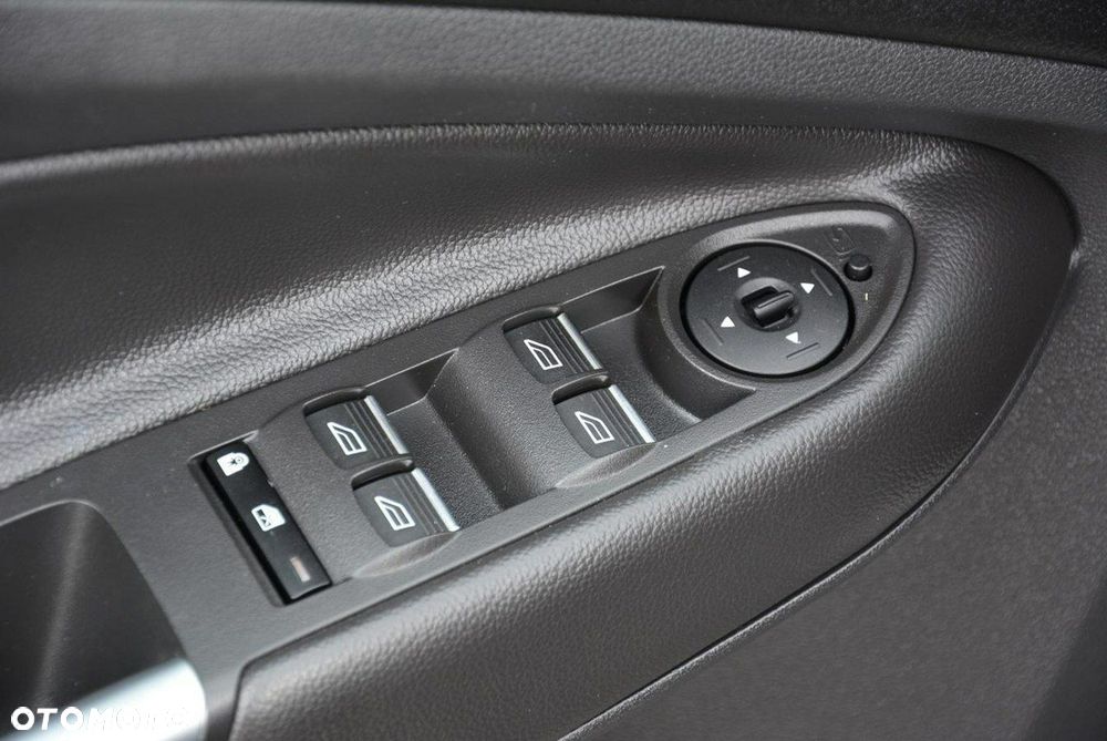 Ford Kuga 1.5 EcoBoost 2x4 ST-Line - 32