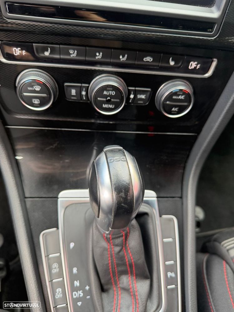 VW Golf 2.0 TSi GTi DSG - 18