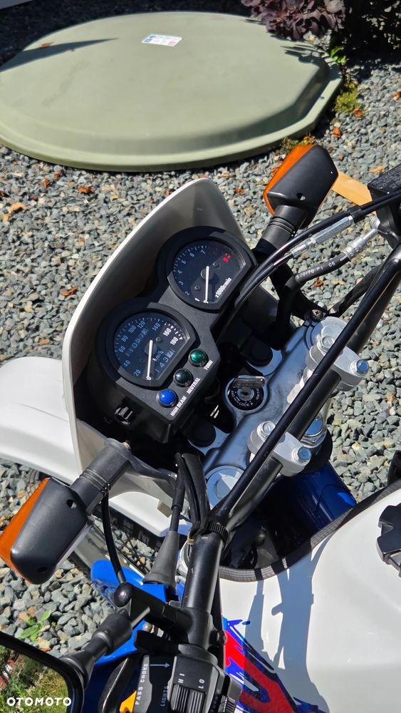 Suzuki DR - 8