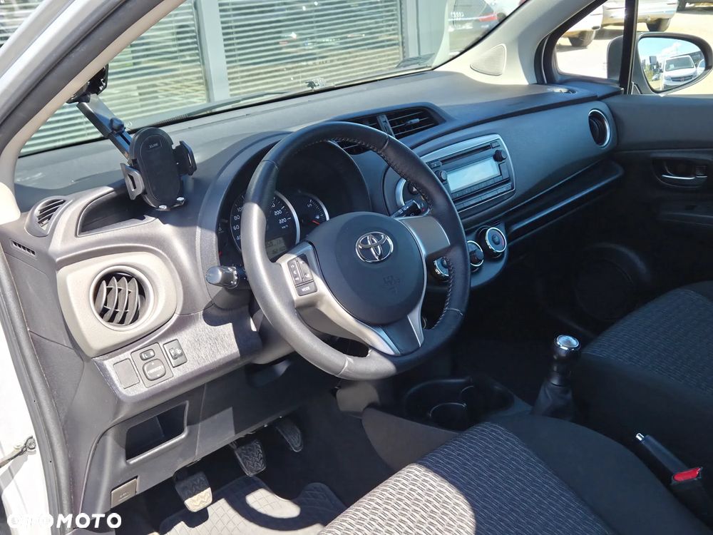 Toyota Yaris 1.0 Luna - 36