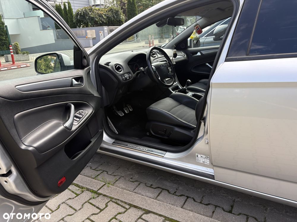 Ford Mondeo 1.6 T Platinium X Plus (Titanium) - 13