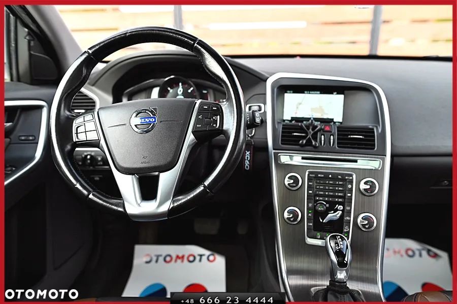 Volvo XC 60 D5 AWD Geartronic Kinetic - 24