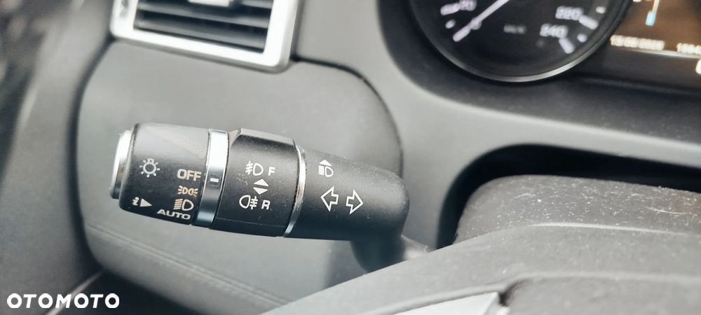 Land Rover Discovery Sport TD4 HSE - 14