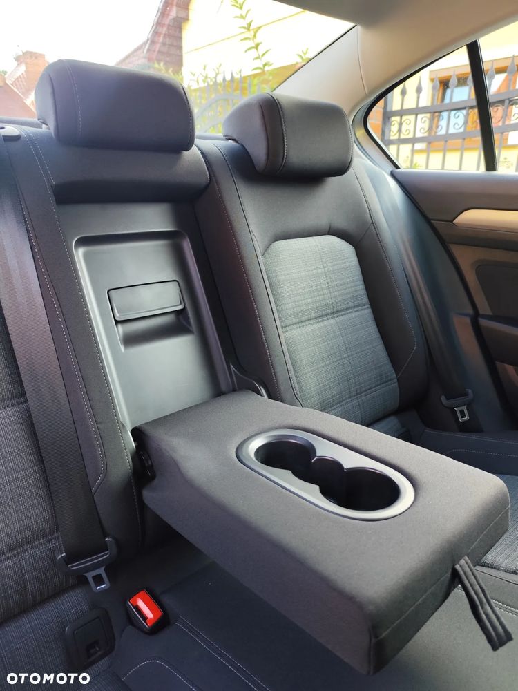 Volkswagen Passat 1.5 TSI EVO Business DSG - 24