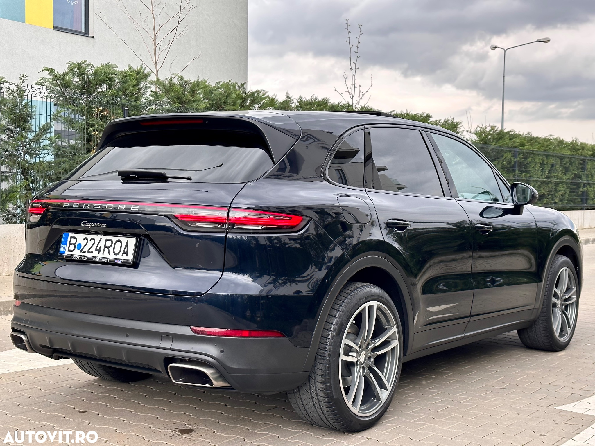 Porsche Cayenne Standard - 3