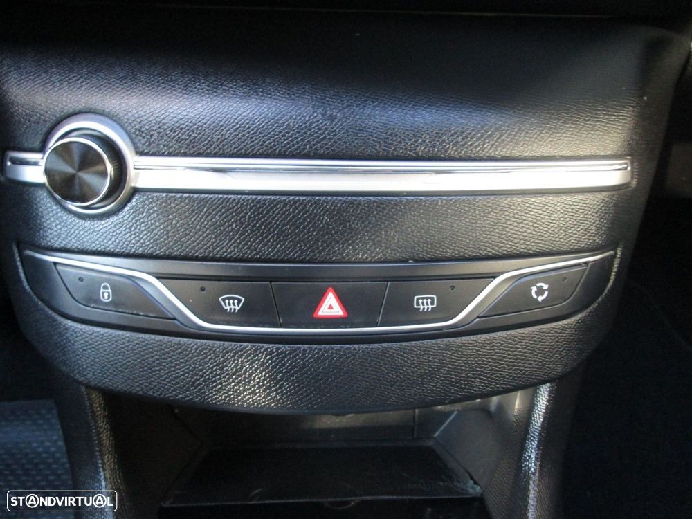 Peugeot 308 1.2 PureTech Active - 21