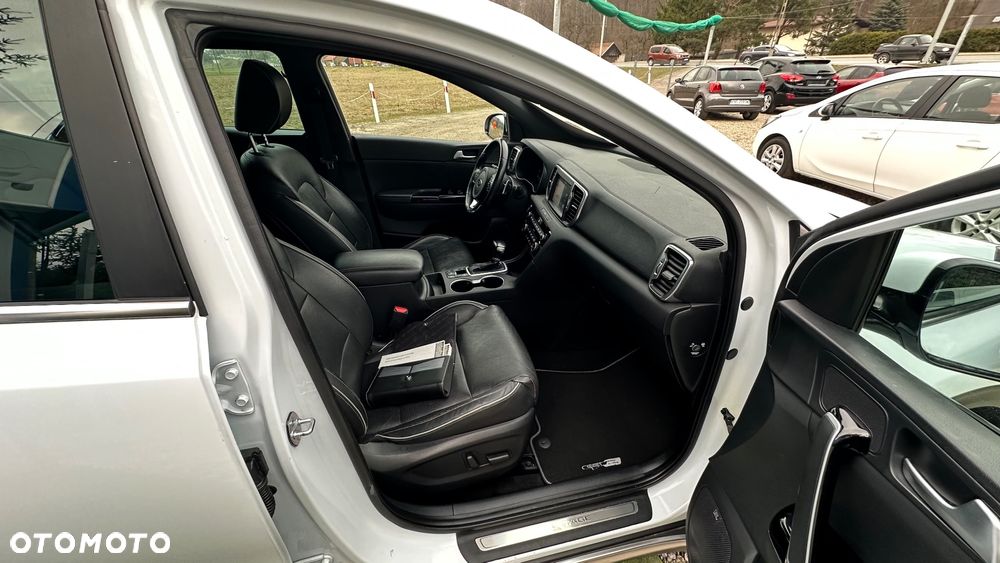 Kia Sportage 2,0 CRDI AWD GT Line - 9