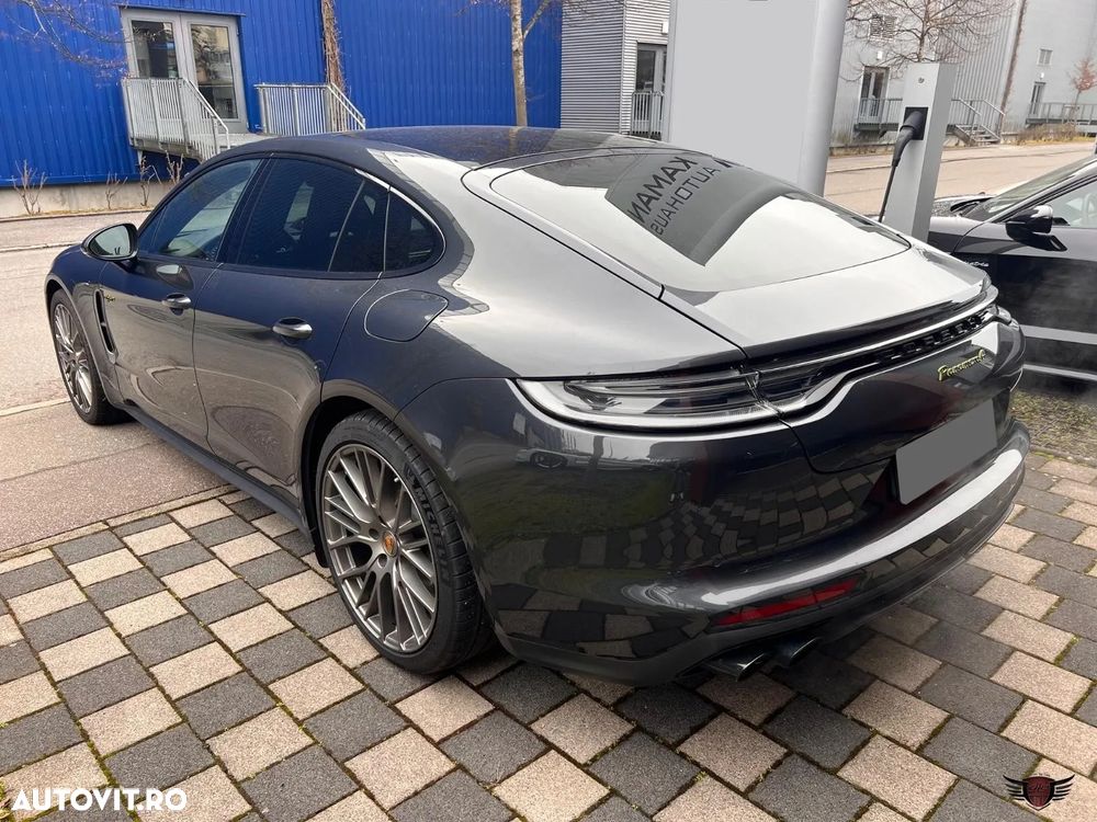 Porsche Panamera 4 E-Hybrid Platinum Edition - 4