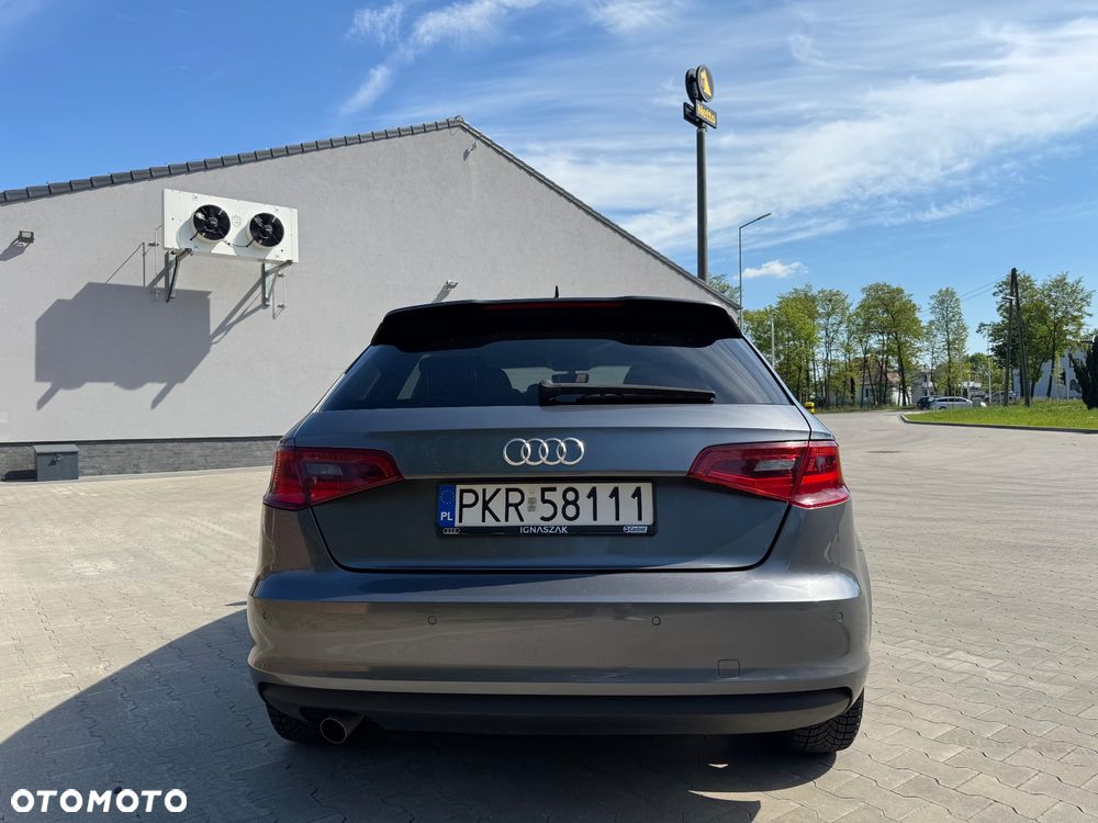 Audi A3 Sportback 1.6 TDI S tronic - 4