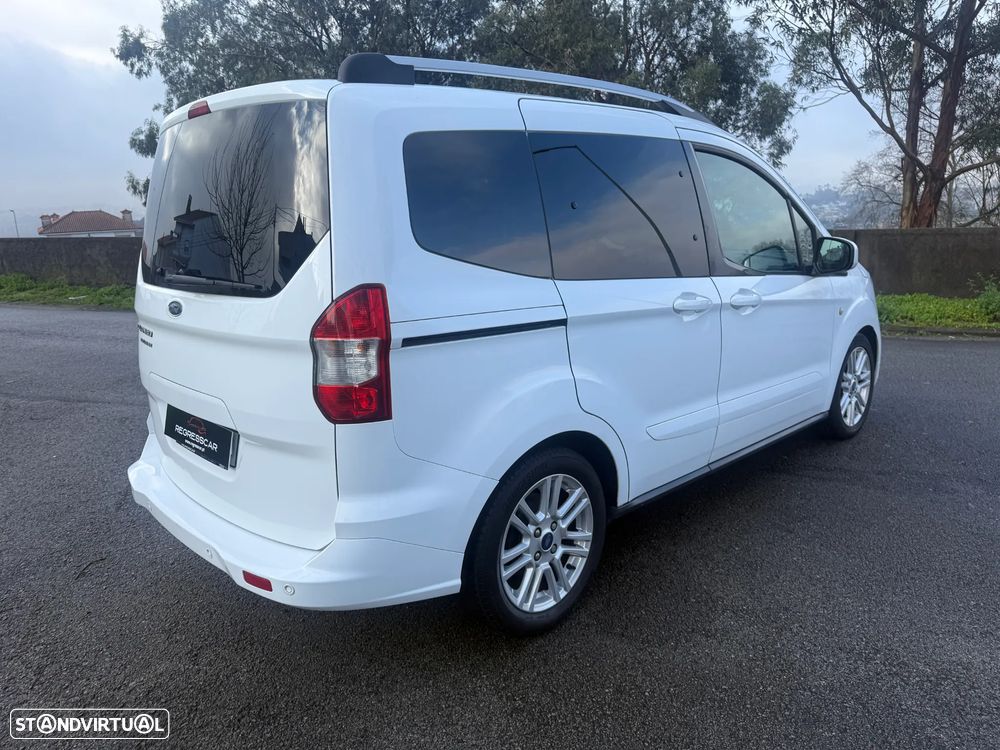 Ford Tourneo Courier 1.0 EcoBoost Titanium - 4