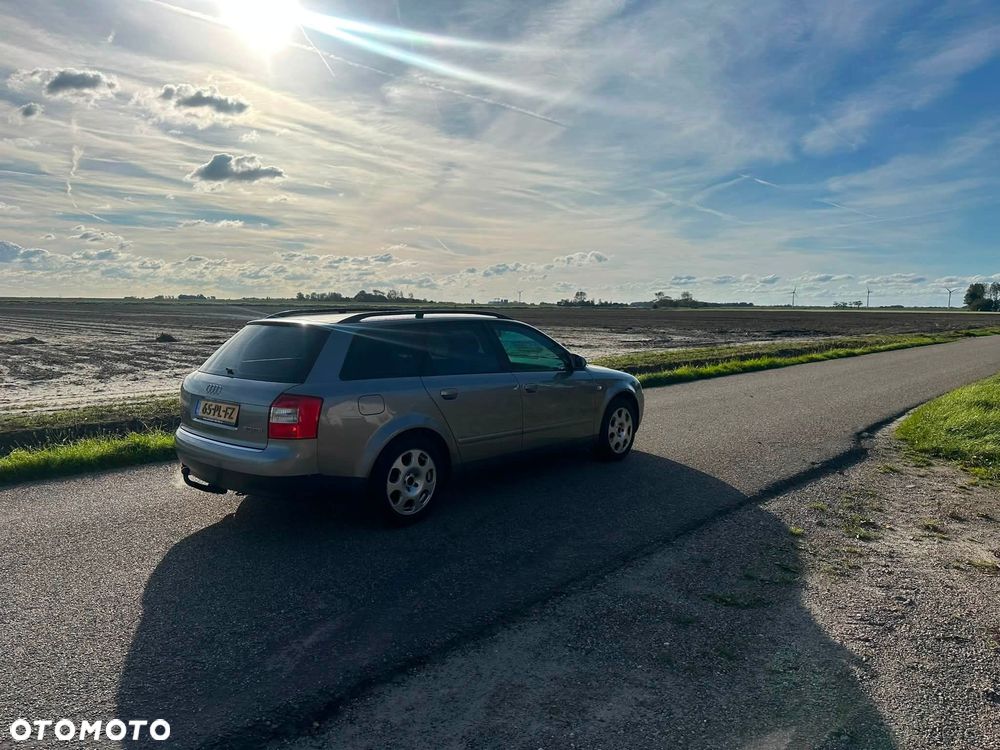 Audi A4 Avant - 3