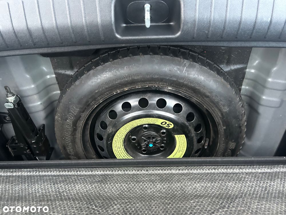 Kia Sportage 1.7 CRDI 2WD Dream-Team Edition - 13