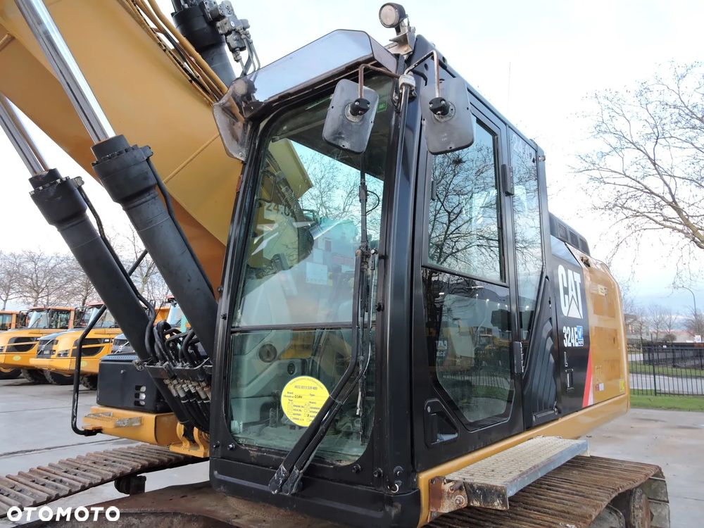 Caterpillar 324EL - 17