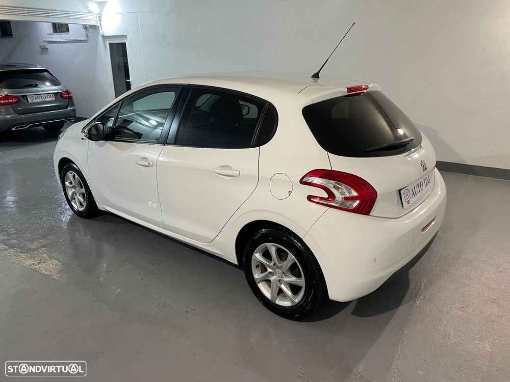 Peugeot 208 82 PureTech Style - 4