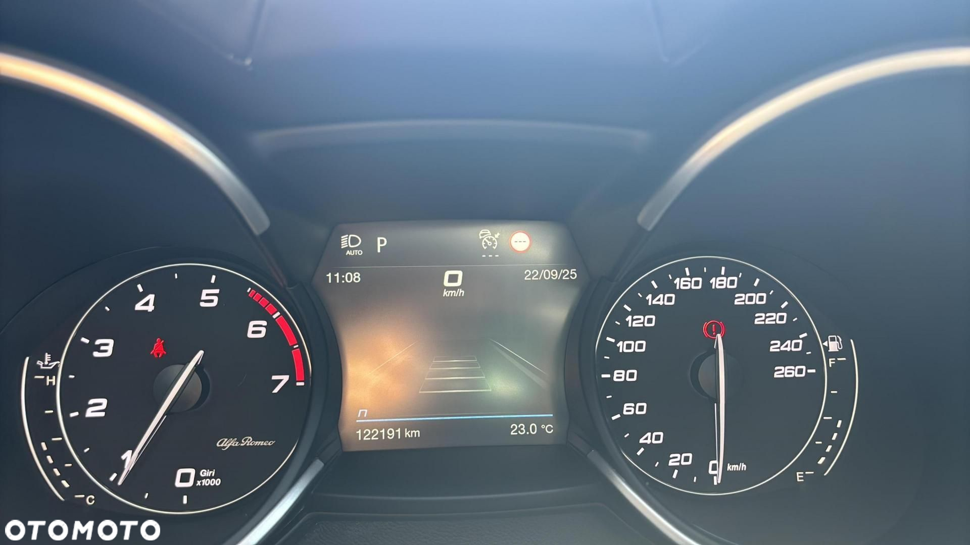 Alfa Romeo Stelvio - 12
