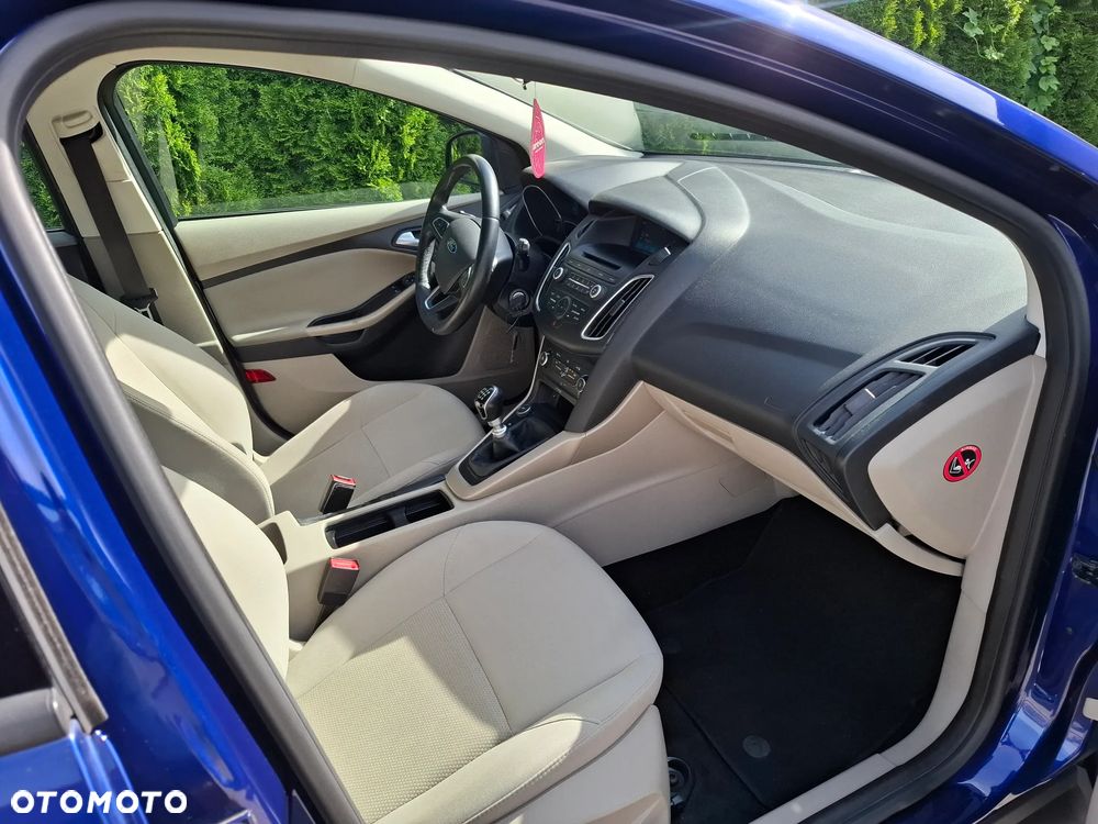 Ford Focus 1.5 TDCi DPF Start-Stopp-System Business - 8
