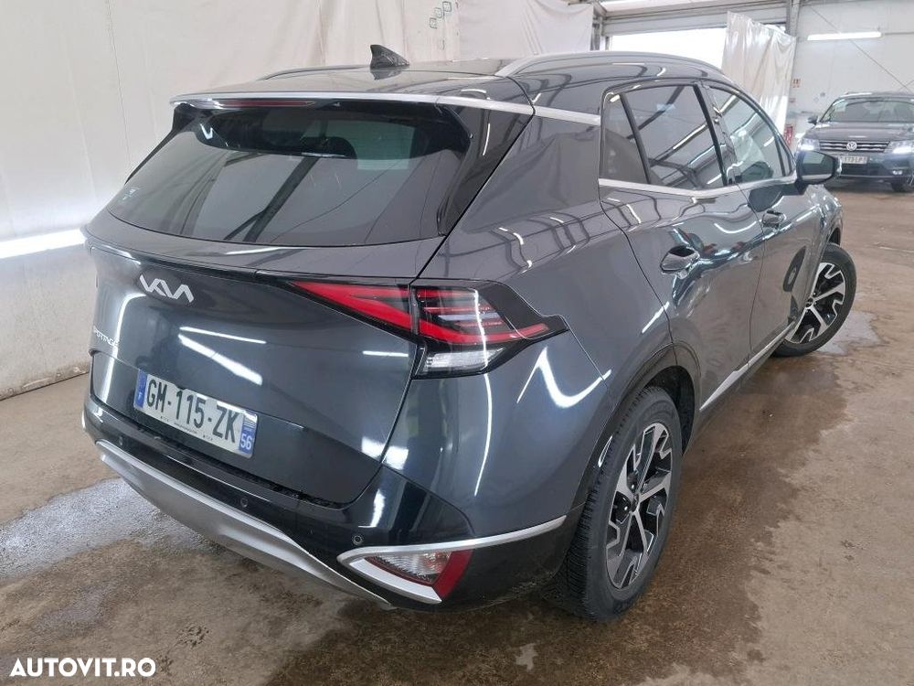 Kia Sportage 1.6 T-GDI HEV 6AT 4x2 Style - 3