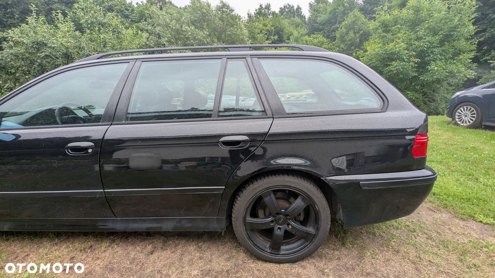 BMW Seria 5 523i - 4