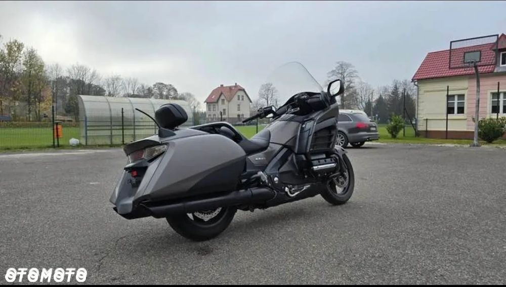 Honda GL - 4
