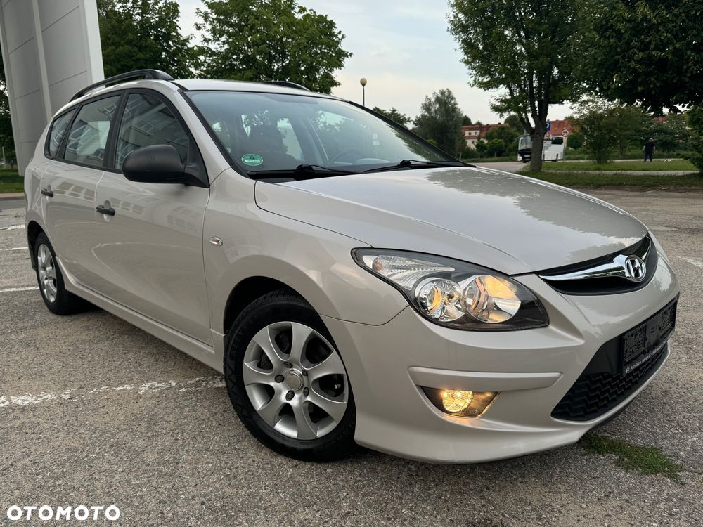 Hyundai i30 1.4 Team 08 - 11