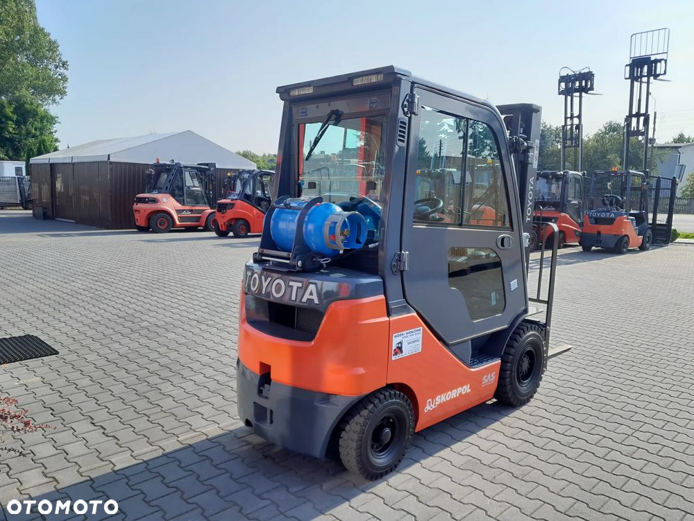 Toyota 02-8FGF18 - 3