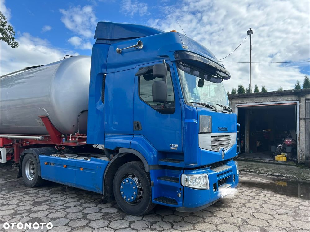 Renault Premium - 1