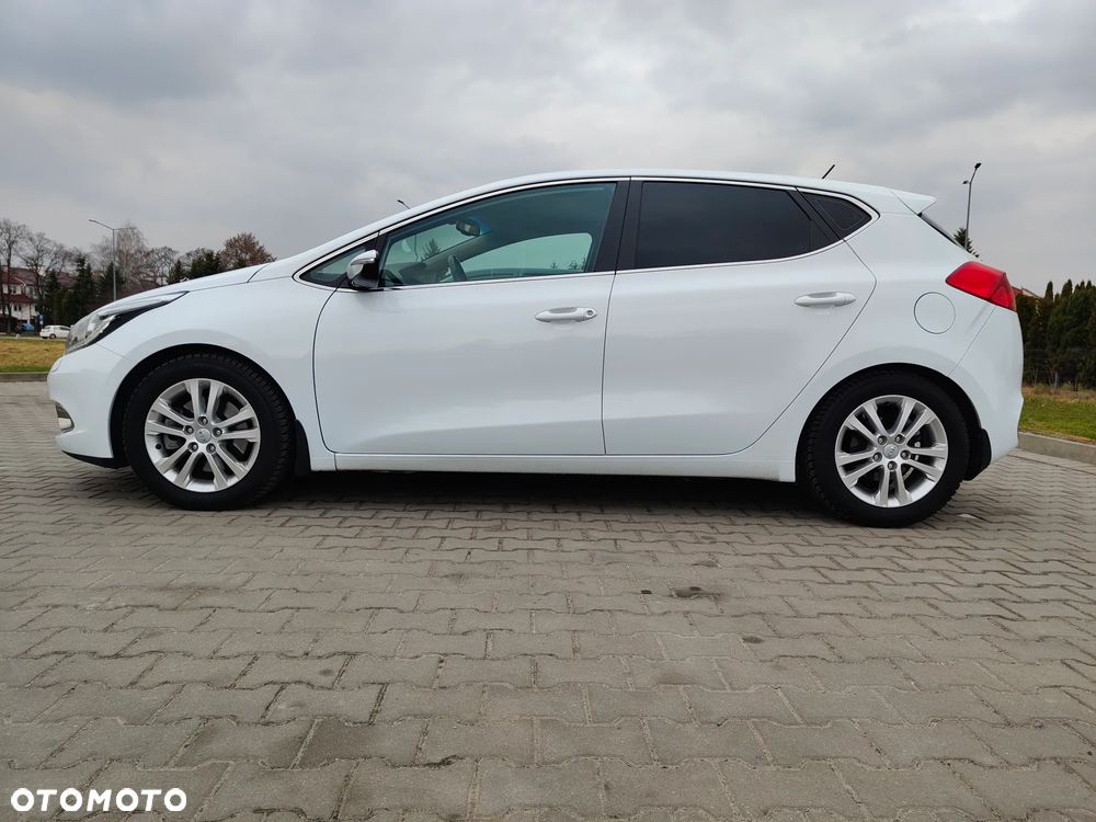 Kia Ceed - 4