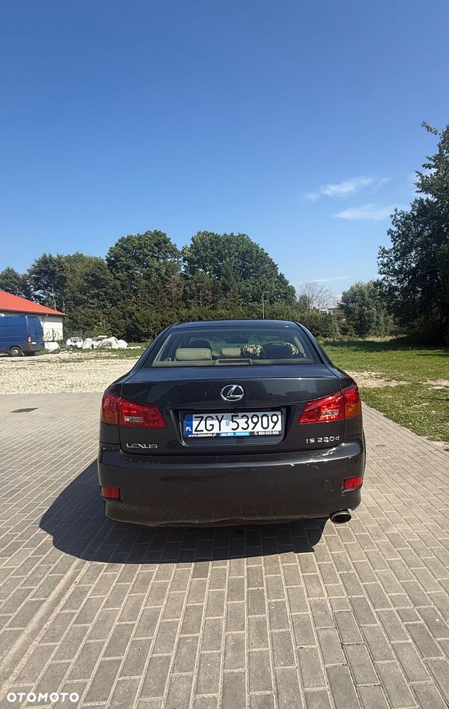 Lexus IS - 2