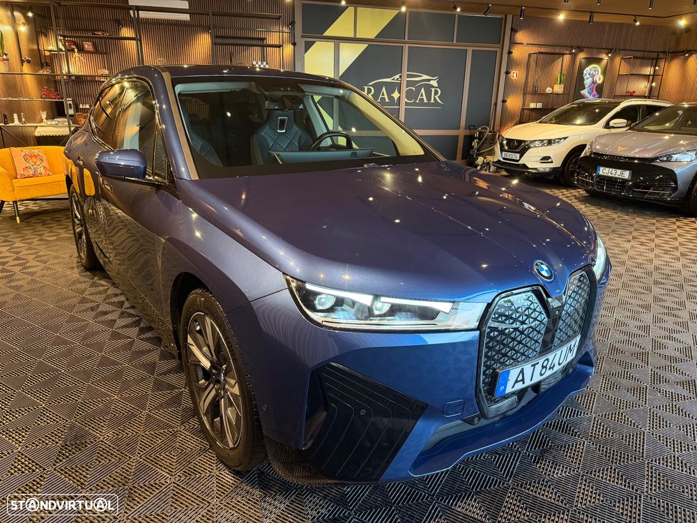BMW iX xDrive 40 Pack Desportivo - 8