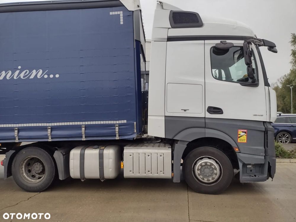 Mercedes-Benz Actros - 3