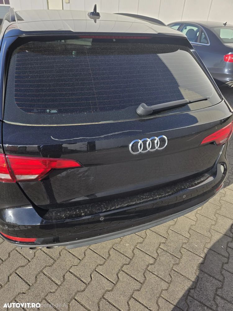 Audi A4 Avant 2.0 TDI S tronic - 13
