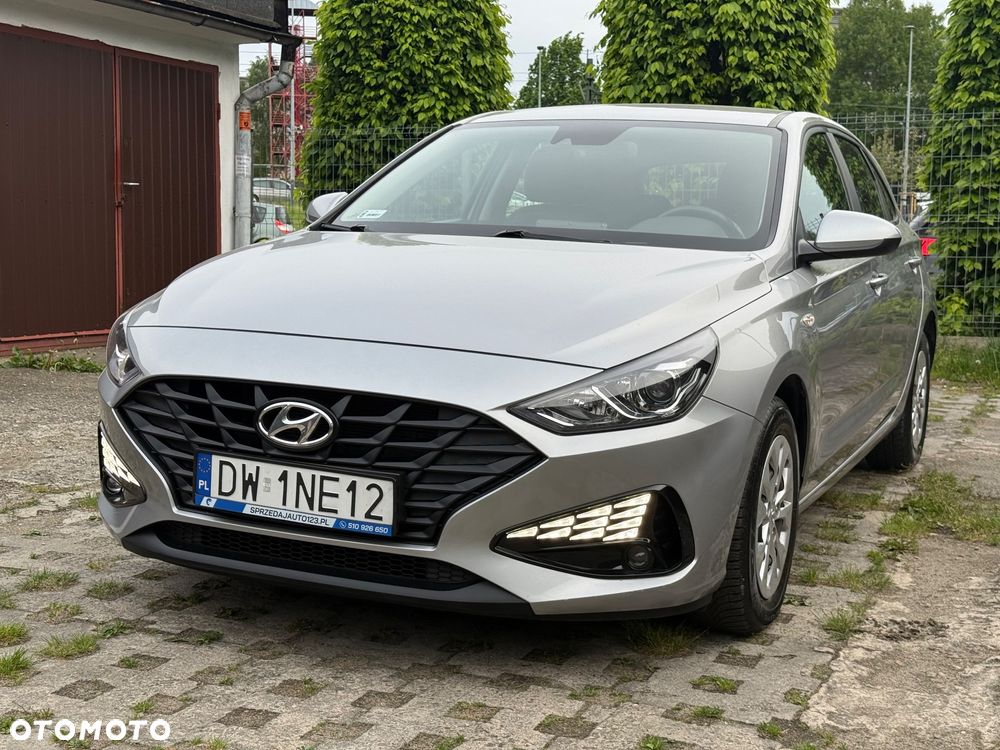 Hyundai i30 1.5 DPI Classic + - 27