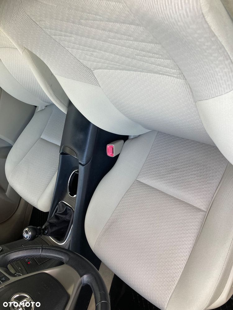 Toyota Avensis 2.0 Sol plus - 17