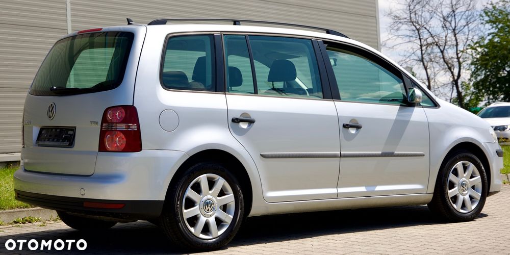 Volkswagen Touran 1.9 TDI DPF Blue Motion Trendline - 16