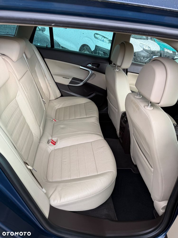 Opel Insignia 2.8 V6 Turbo 4x4 Innovation - 12