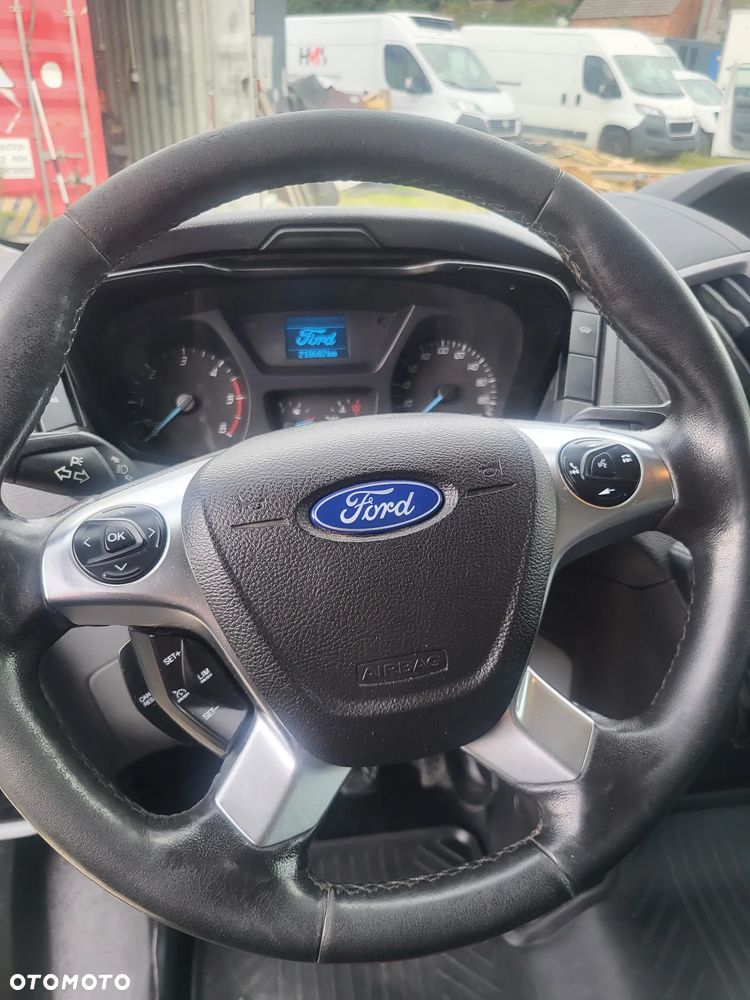 Ford Transit - 19