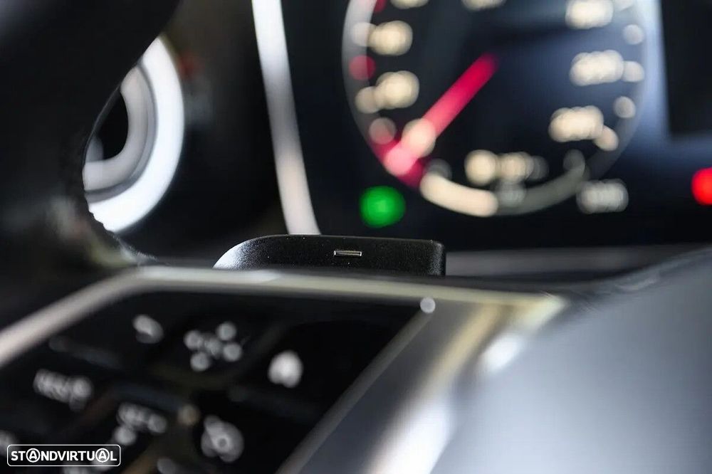 Mercedes-Benz C 300 e AMG Line - 54