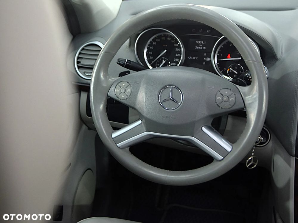 Mercedes-Benz GL - 22