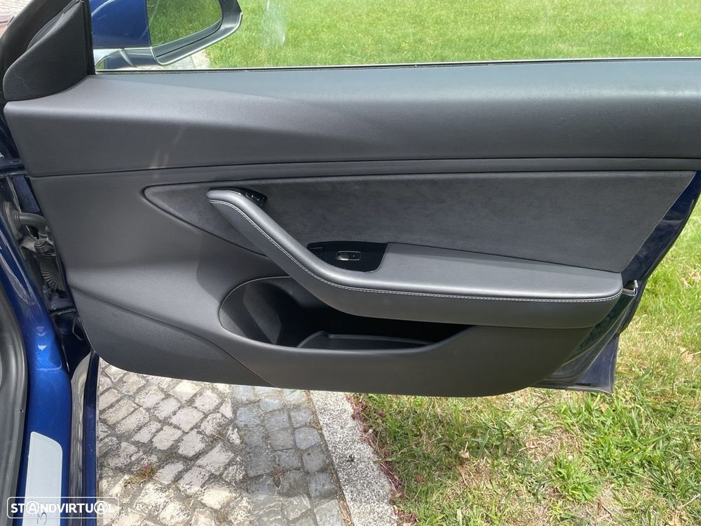 Tesla Model 3 Long Range AWD Dual Motor - 40