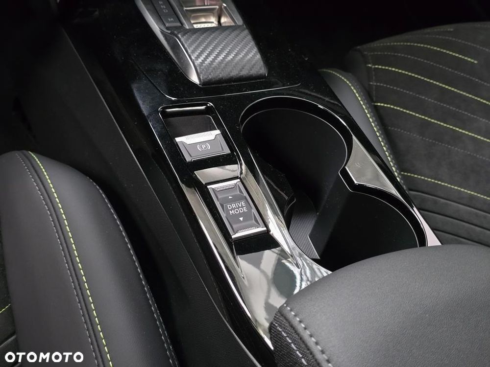 Peugeot 2008 PureTech mHEV GT Exclusive e-DCS6 - 18